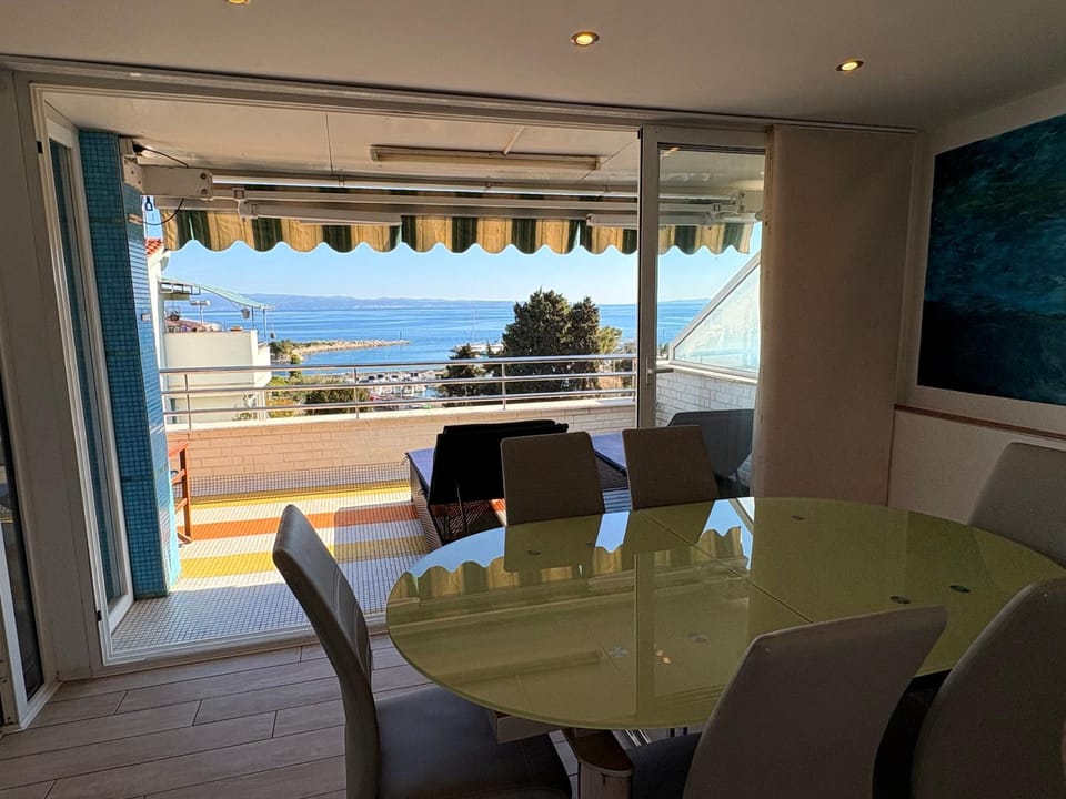 Balcony/Terrace, Dining area