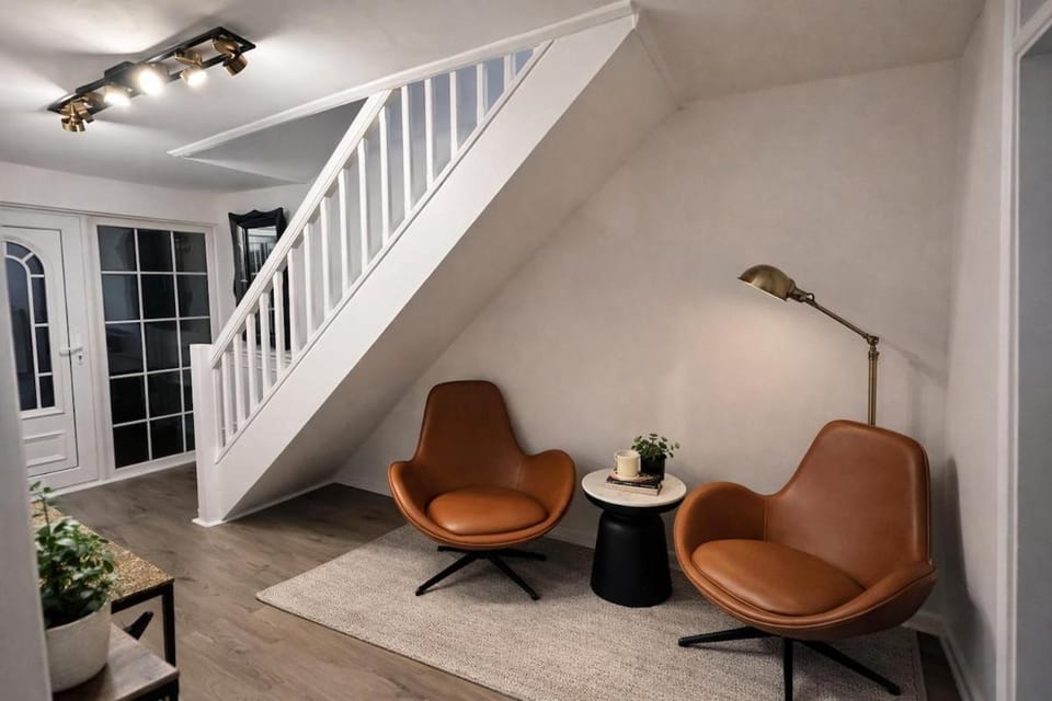 Luxury Spa Retreat with HotTub, Sauna and Massage Chair House in Chelmsford
