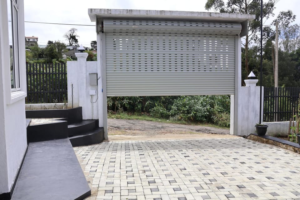 White Rose Villa, Nuwara Eliya Bed and Breakfast in Nuwara Eliya