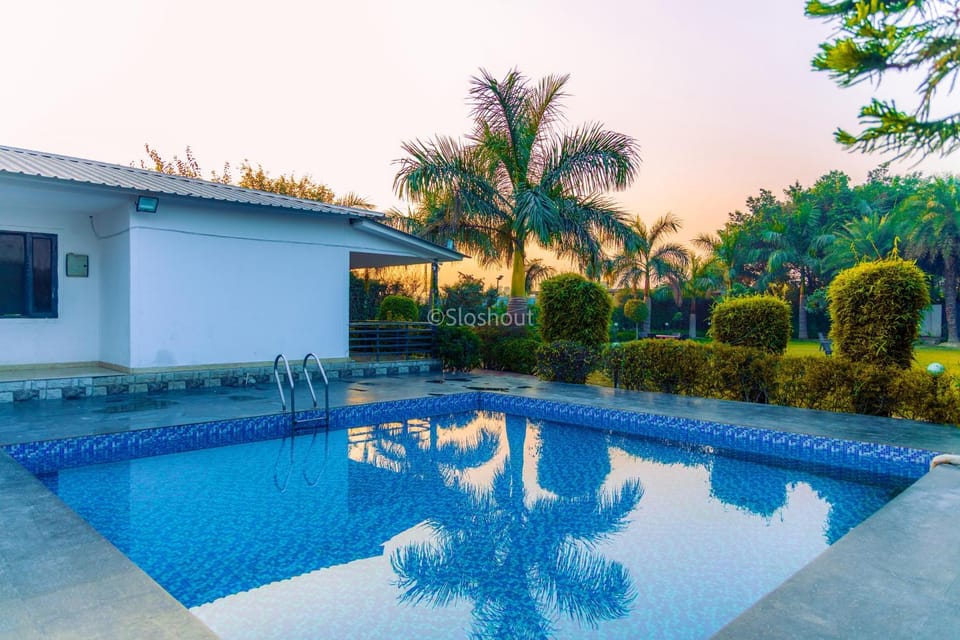 Blue heaven by as luxe Villa in Noida