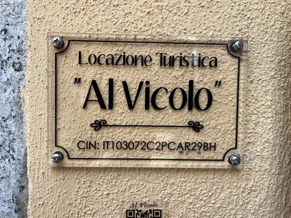 Property logo or sign, Text overlay, Street view, Certificate/Award