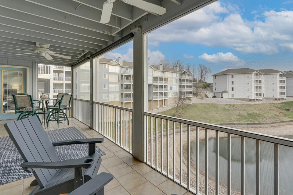 Lakefront Village of Four Seasons Gem w/ Balcony! House in Village Four Seasons