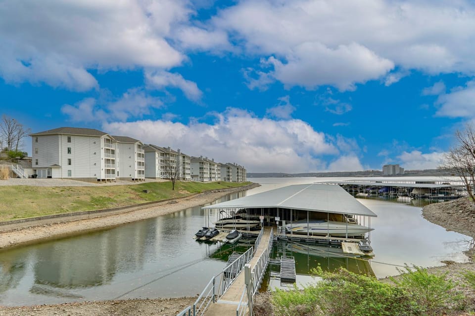Lakefront Village of Four Seasons Gem w/ Balcony! House in Village Four Seasons