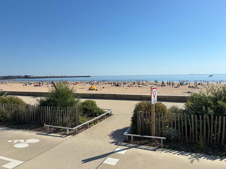 Face mer devant la plage des libraires terrasse Parking Apartment in Pornichet