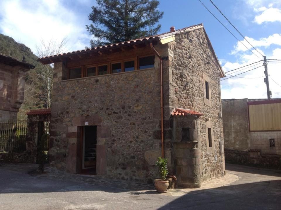La Caparuca House in Western coast of Cantabria