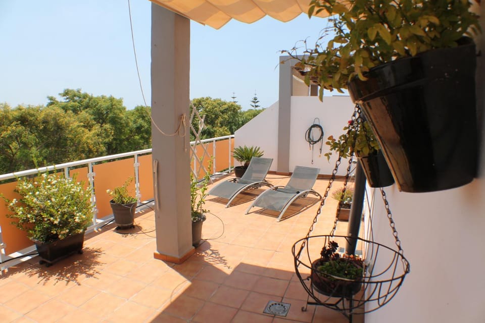 Alsol Apartments - Tres dormitorios, piscina y parking Apartment in Bajo Guadalquivir