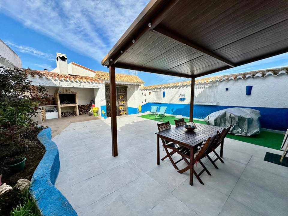 Patio, BBQ facilities, View (from property/room), Dining area, sunbed