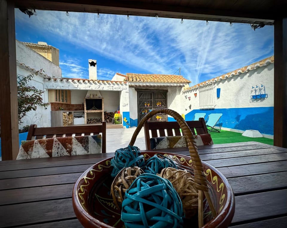 Property building, Patio, BBQ facilities, Dining area