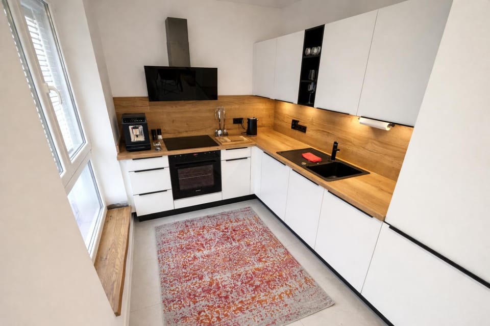 Kitchen or kitchenette, dishwasher, minibar, oven, stove
