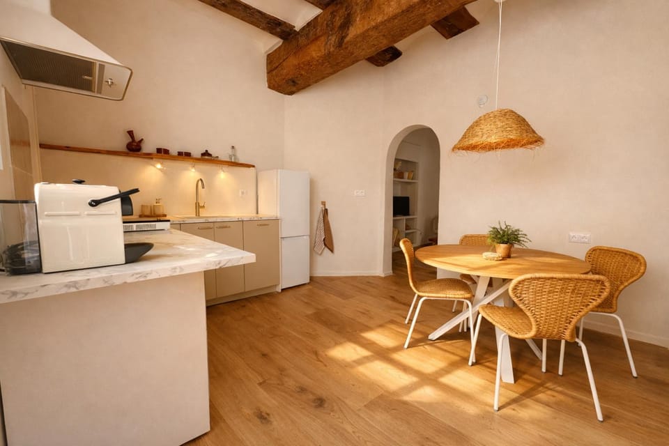 Coffee/tea facilities, kitchen