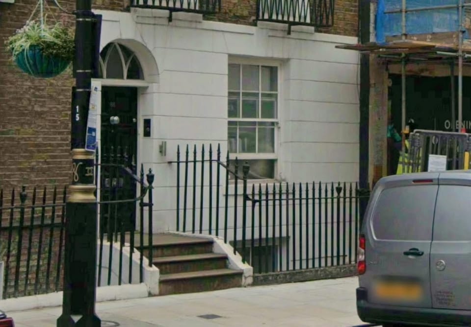 Property building, Day, Neighbourhood, Street view, Parking