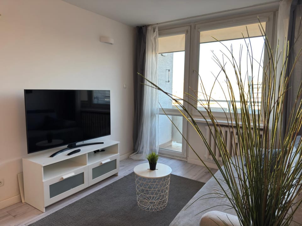 Apartel24pl Bródno M2 Metro WiFi Netflix Apartment in Warsaw