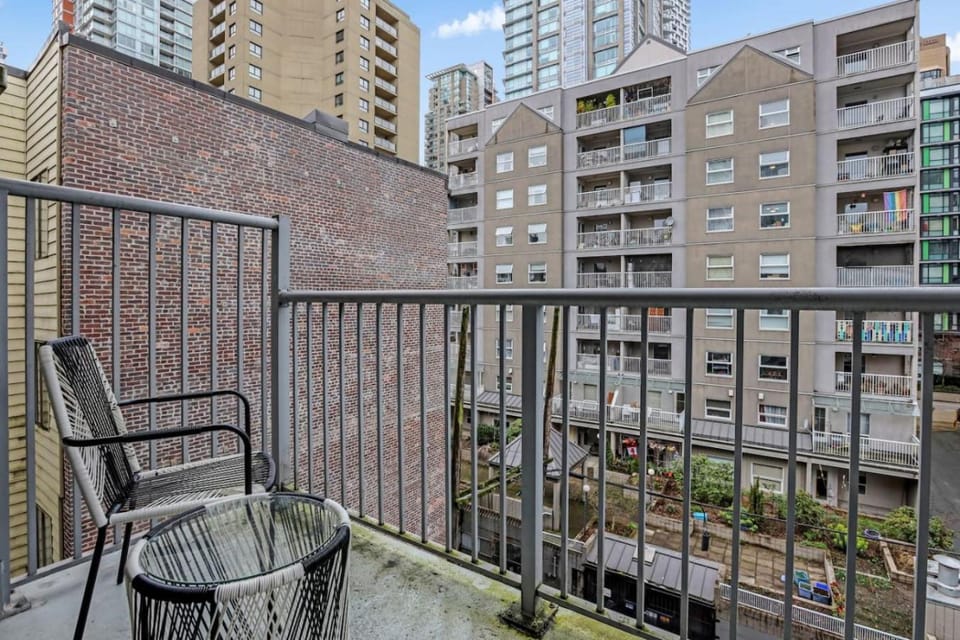 Downtown Van 1BR Stay - Balcony and Workspace Apartment in Vancouver
