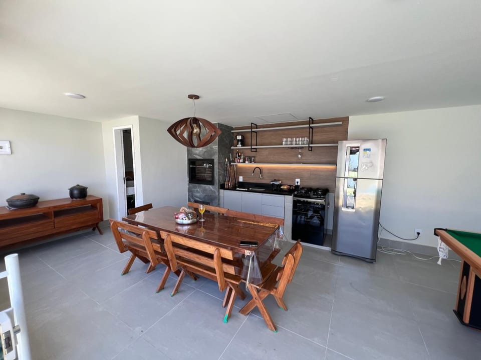 Kitchen or kitchenette, Dining area, oven, pet friendly, stove