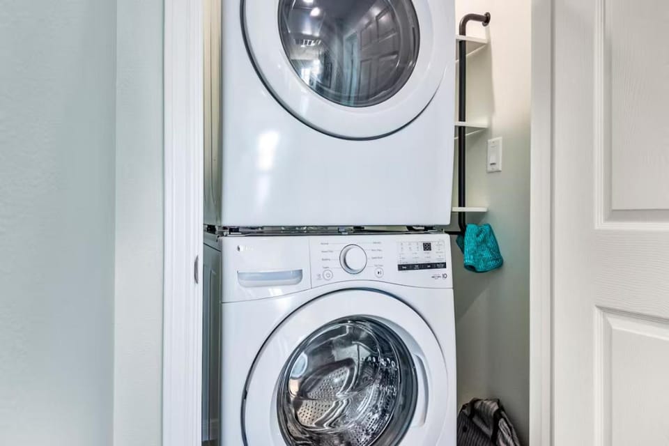 Hot Tub and Pet friendly home House in Caplen