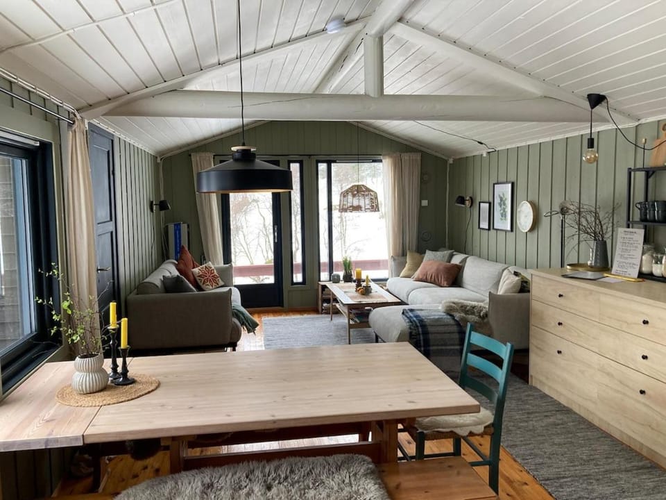 Koselig hytte med vedfyrt badstue House in Rogaland