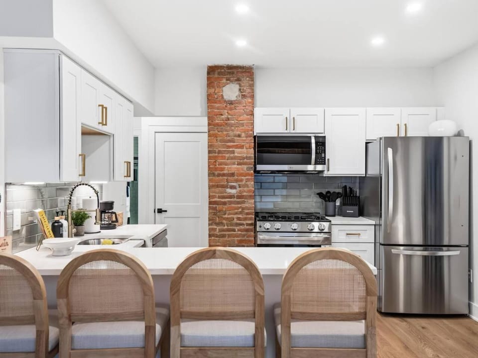 Elevated Stay Haven Retreat Apartment in Ohio City