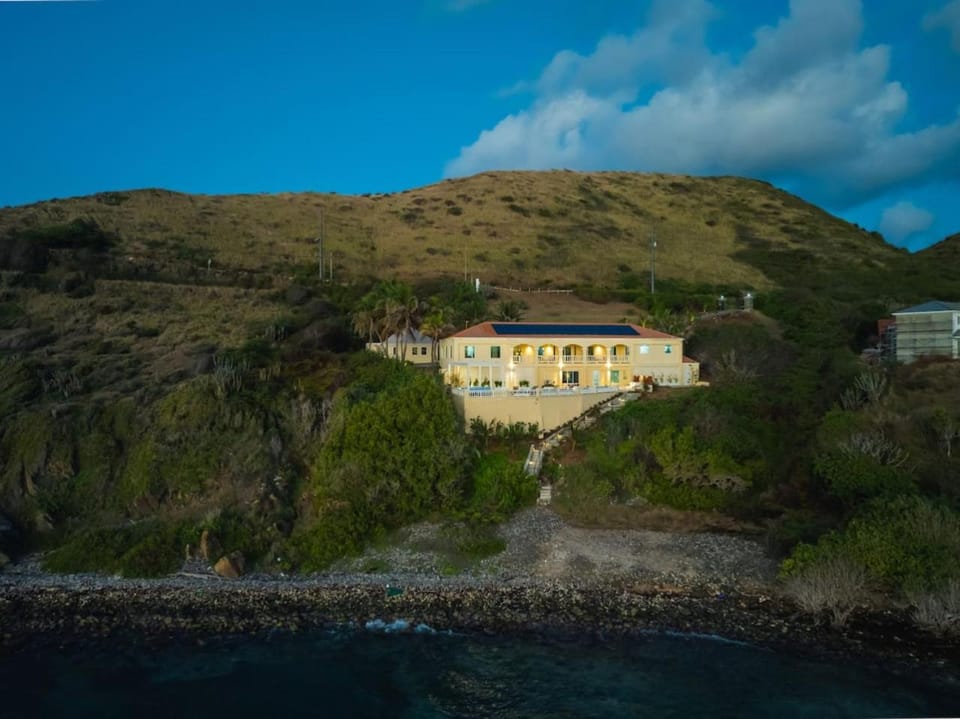 The Cerulean Oceanfront Luxury Retreat House in St. Croix