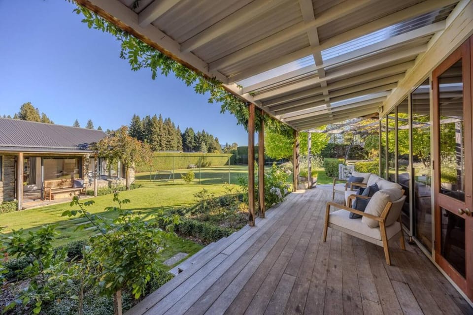 Wanaka Lakeside Serenity at Eely Point with Pool House in Wanaka
