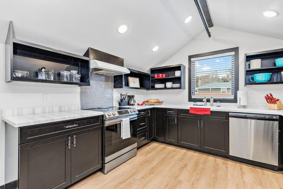 Perfectly located 3 bedroom - 2 bath apartment Apartment in Rapid City