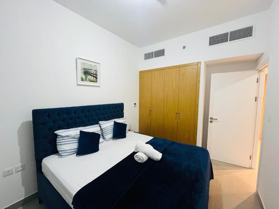 Cozy One-BR With Pool Near Zahia City Centre Apartment in Al Sharjah