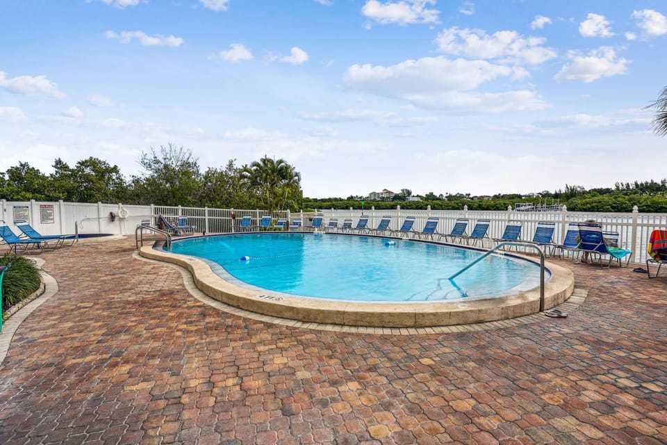 Bayshore Yacht & Tennis 205 House in Indian Shores