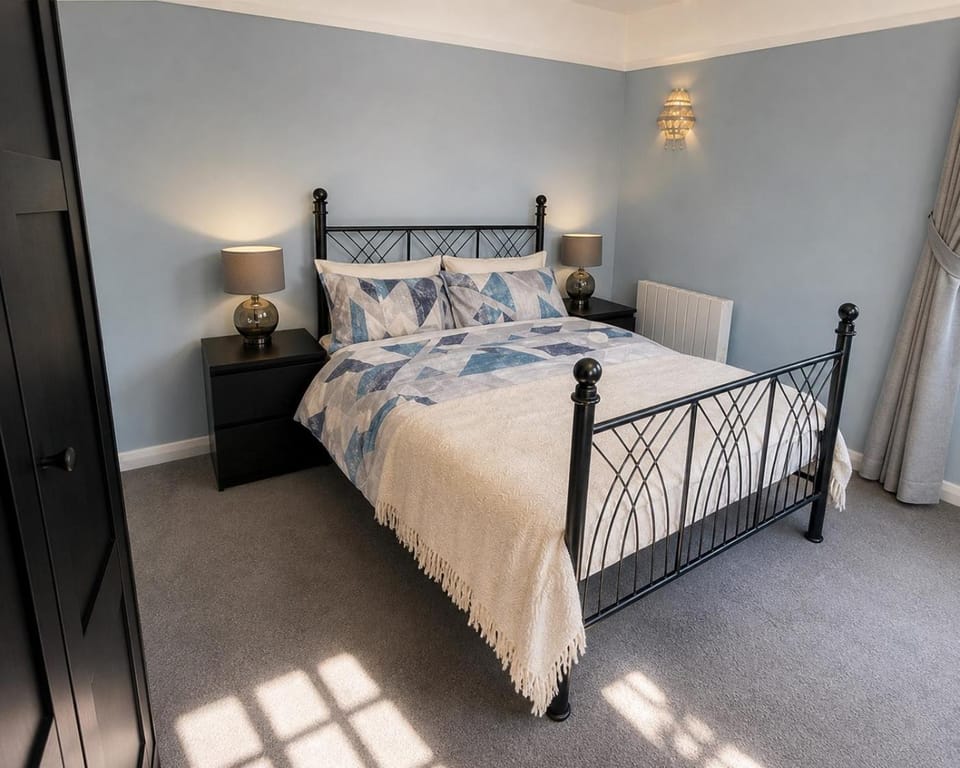 2 Bed City Center Apartment Near Station with Parking Apartment in Guildford