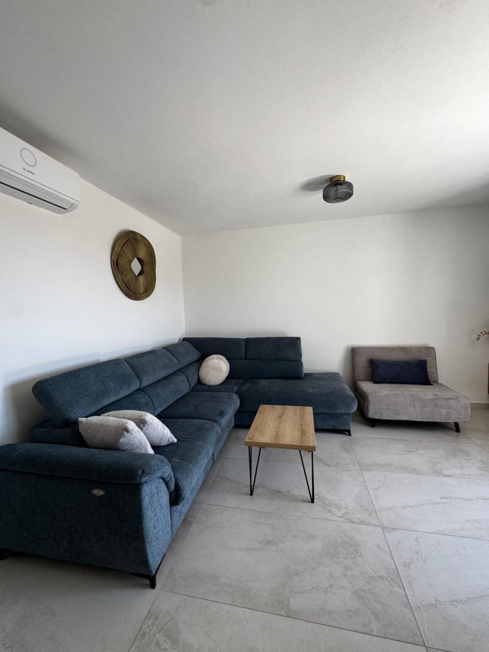 Living room, air conditioner