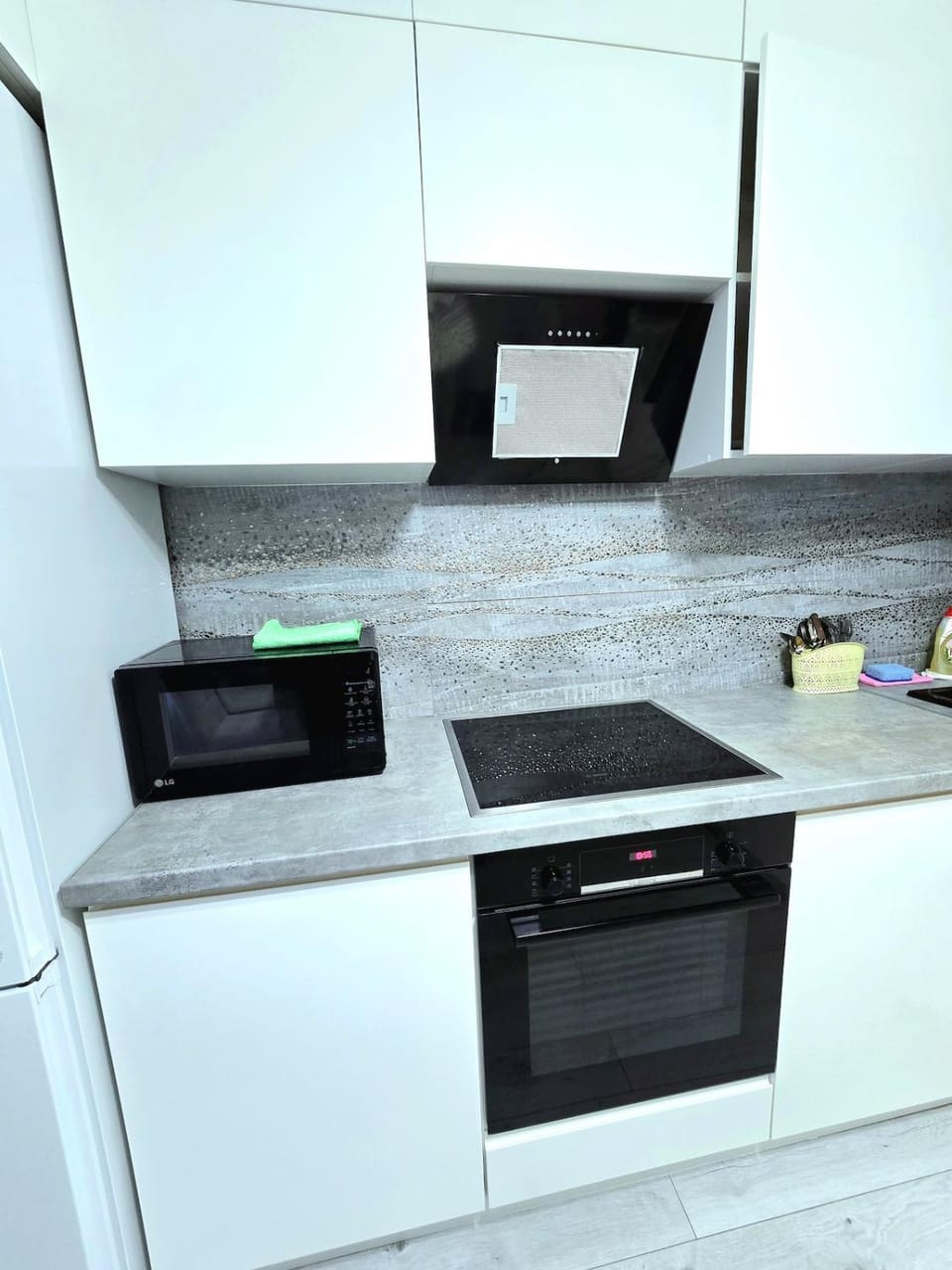 Kitchen or kitchenette, oven, stove