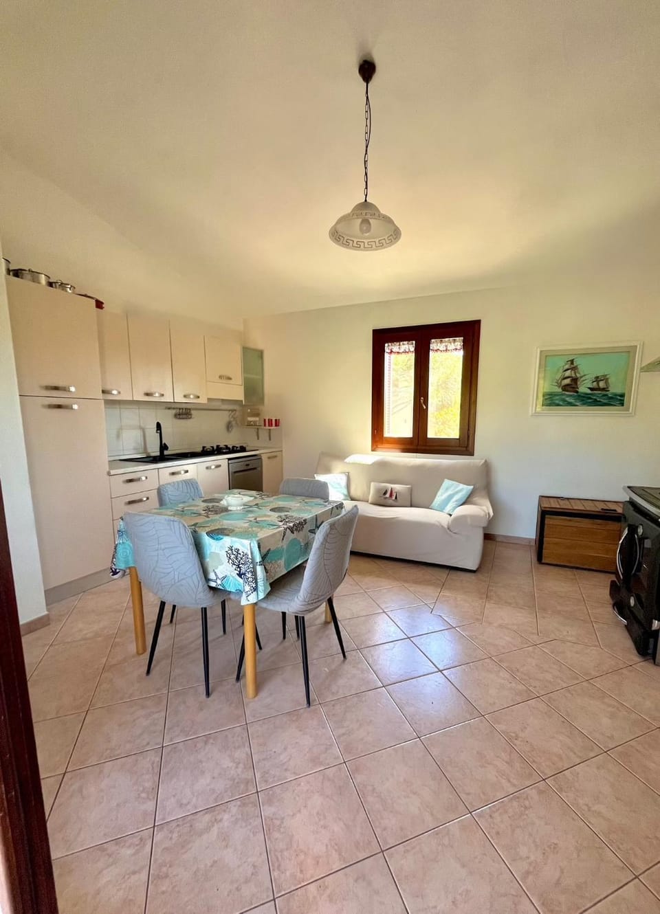 TV and multimedia, Living room, Lunch, kitchen