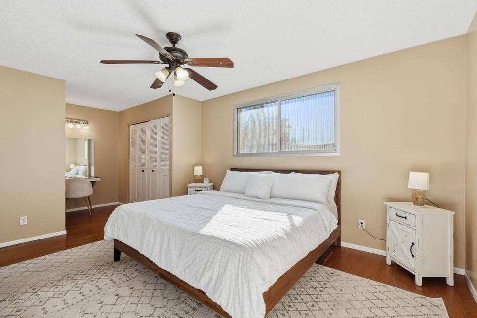 Luxury Stay Near Mayo Clinic, Old Town & Honor Health Apartment in Scottsdale