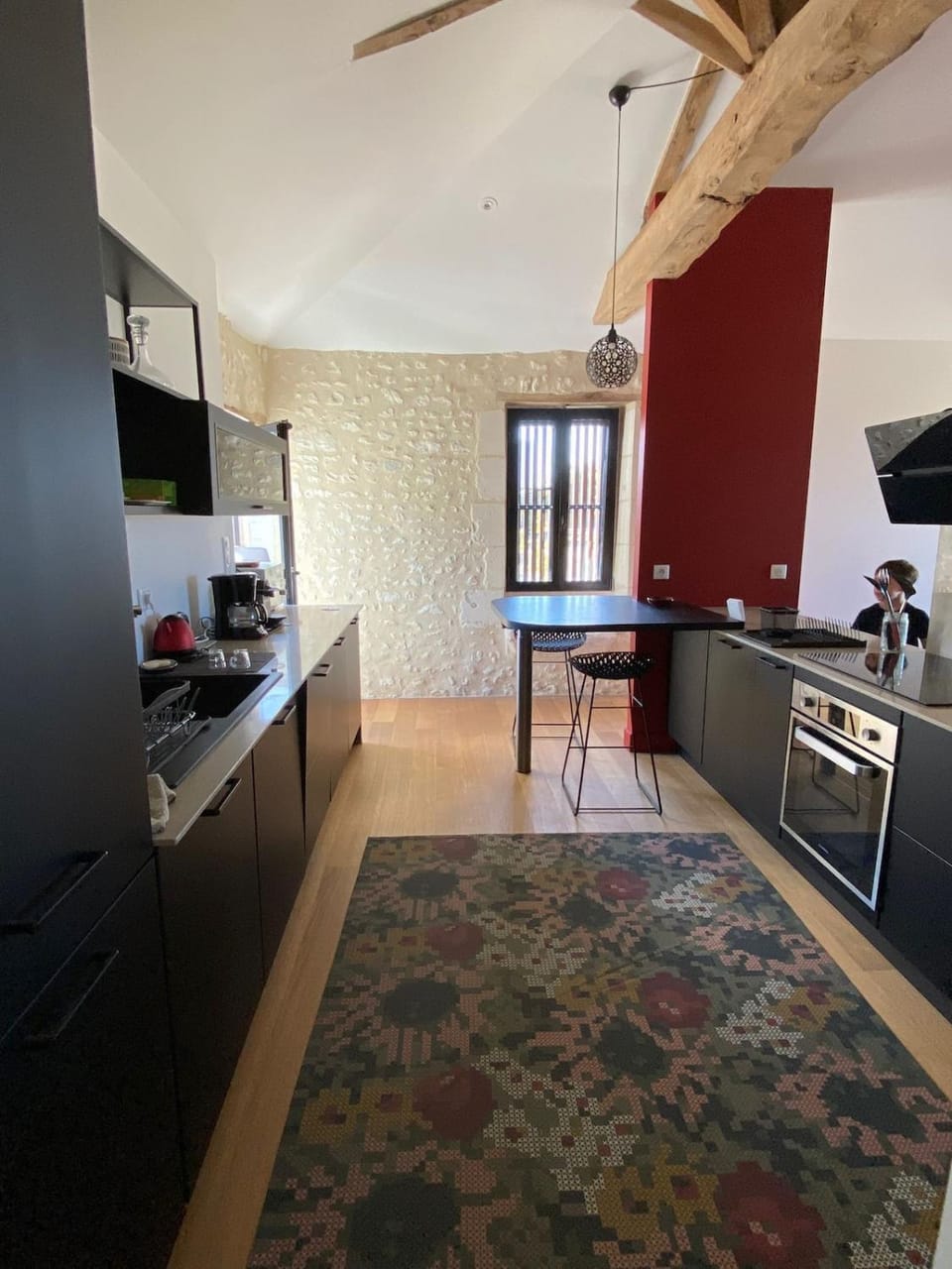 Kitchen or kitchenette, Dining area, stove