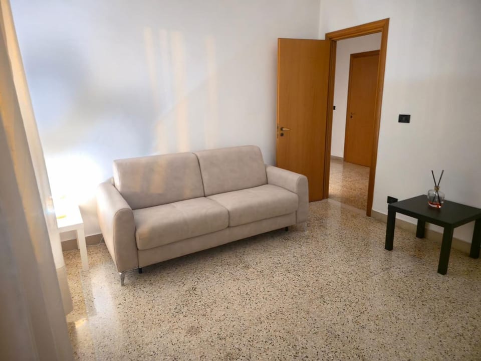 HAKUNA MATATA Elegant Apartment in Central Taranto Apartment in Province of Taranto