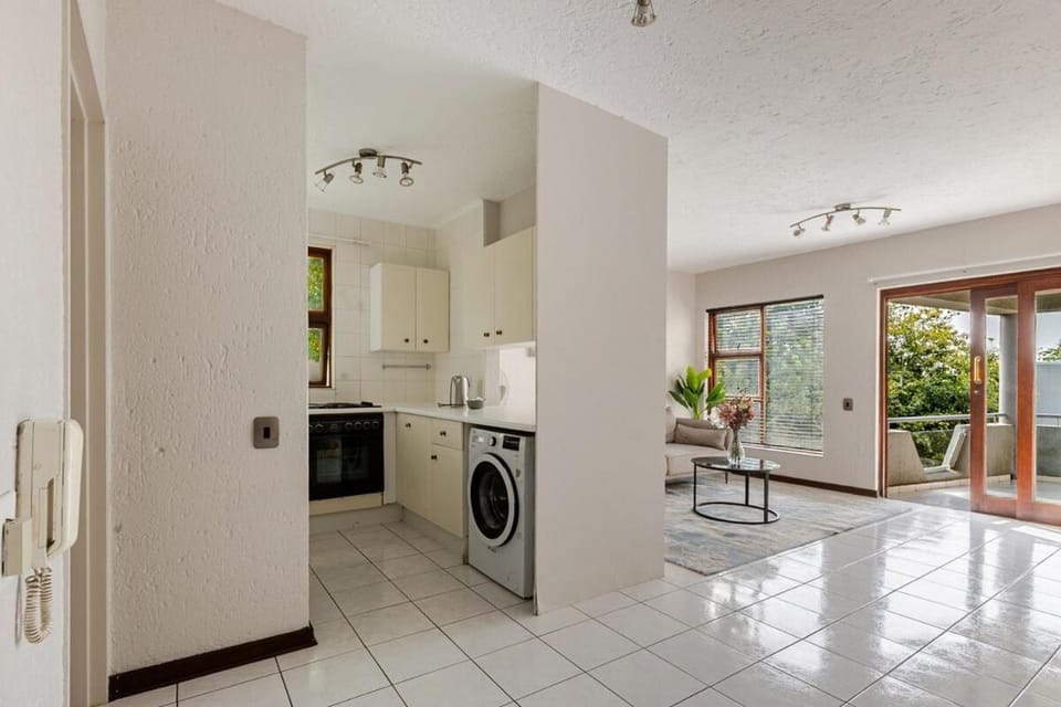 cozy 1bed in sandton city Apartment in Sandton
