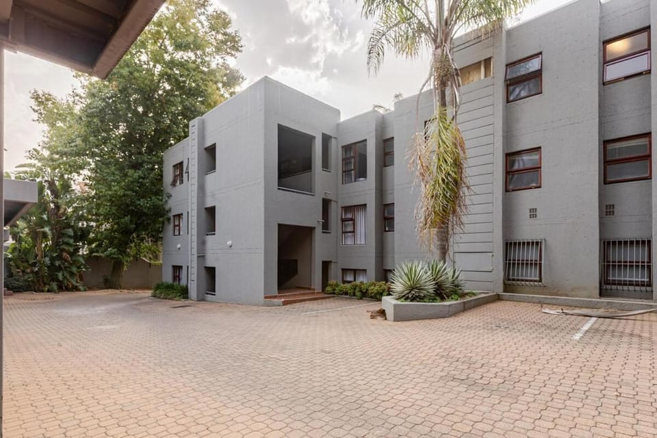 cozy 1bed in sandton city Apartment in Sandton