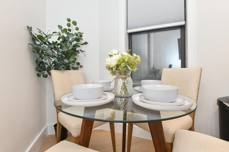 Chic 2BR Stay-Steps From Central Park Apartment hotel in Upper West Side