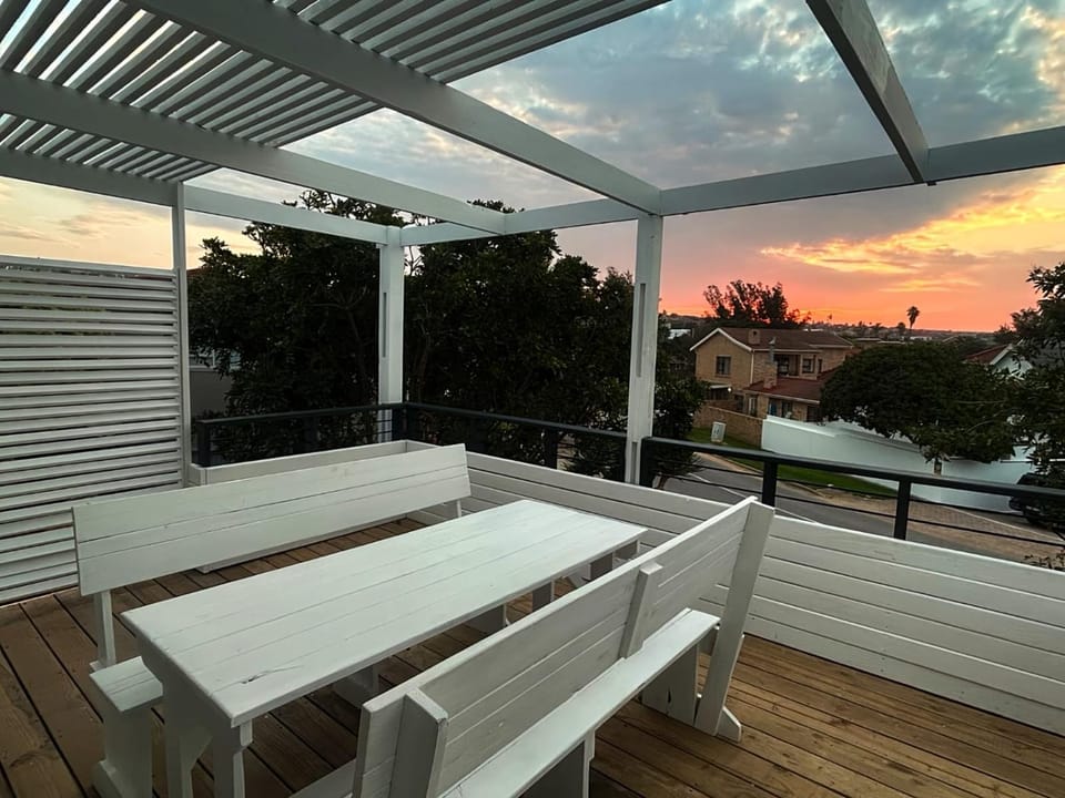 Ocean Whisper Beach Villas Apartment in Eastern Cape