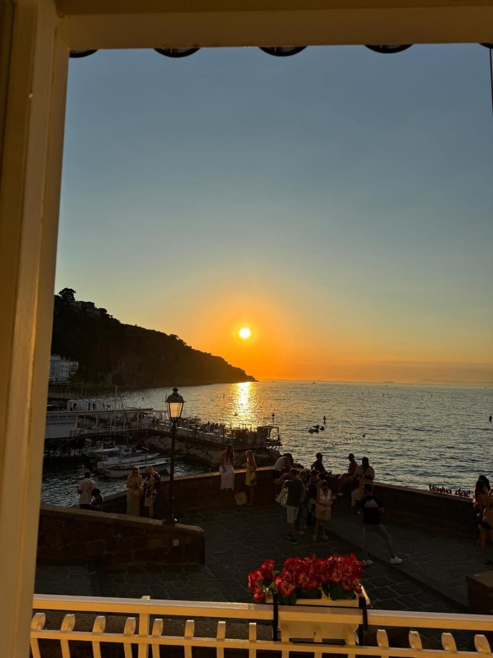 Perla da Mare Beach Front Sorrento Apartment in Sorrento