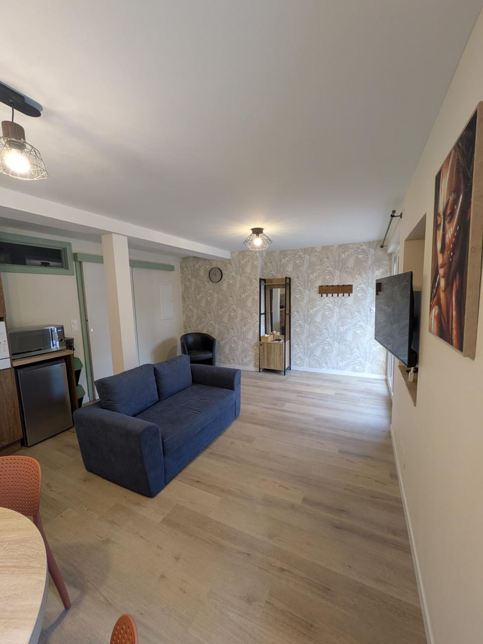 Living room, Facility for disabled guests