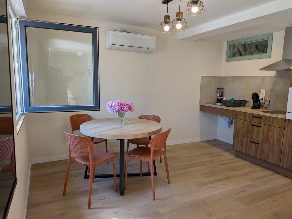 Dining area, Facility for disabled guests