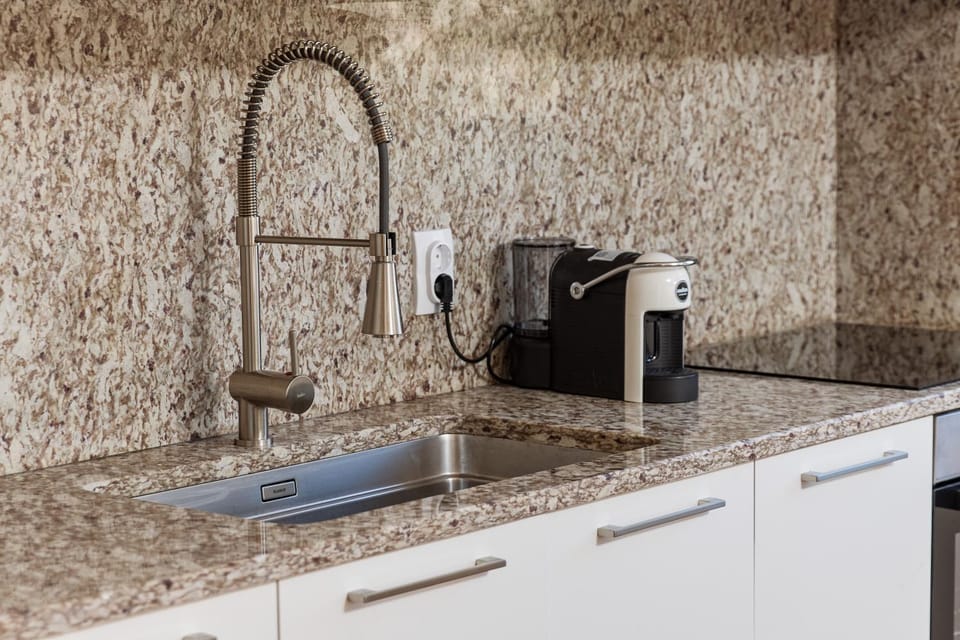 Coffee/tea facilities, Kitchen or kitchenette