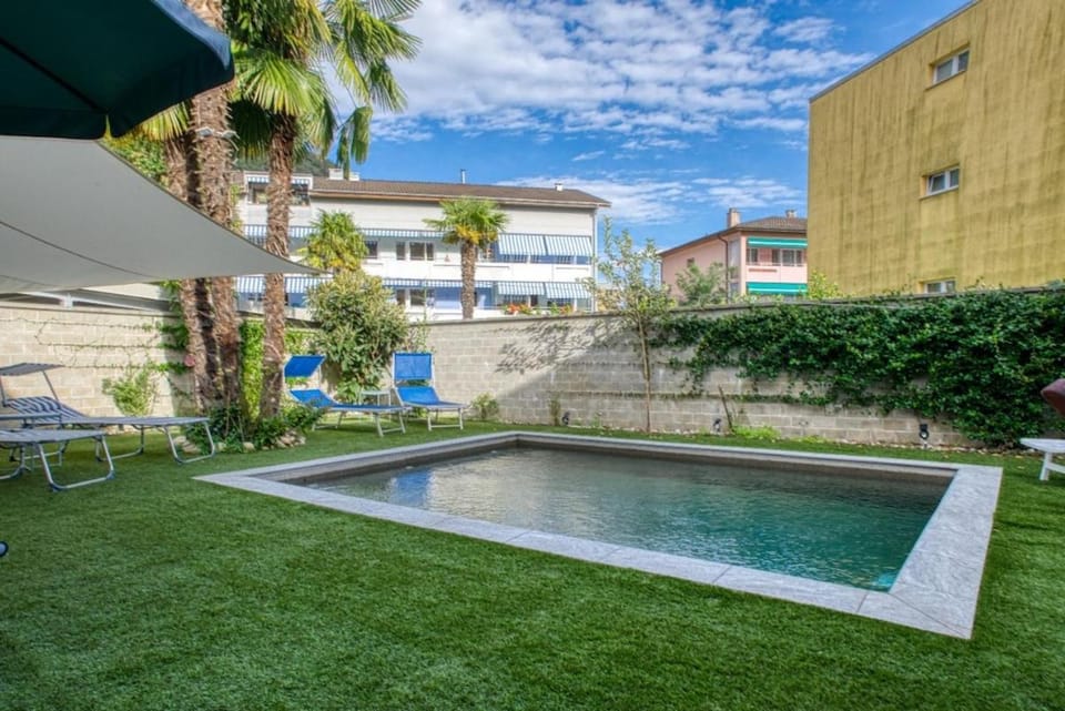 Swimming pool