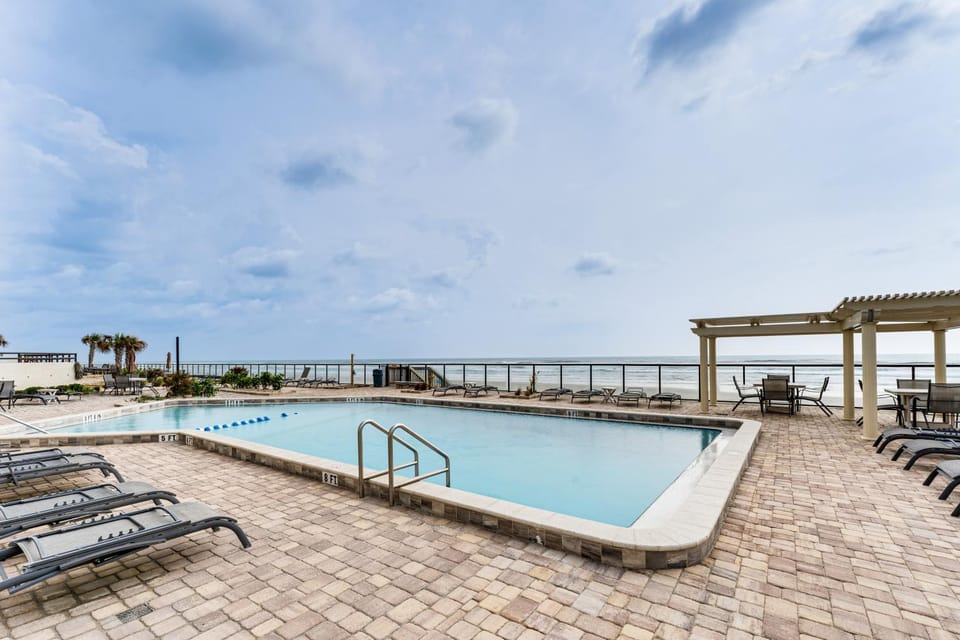 Beach, Pool & Sauna Access! Daytona Shores Escape House in Daytona Beach Shores