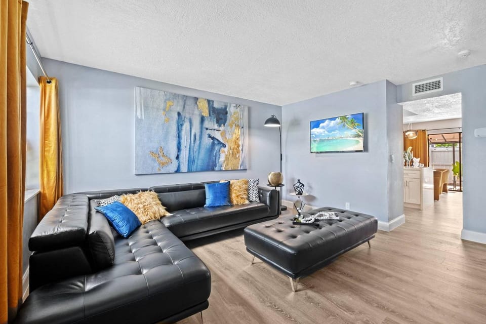 Blue Martini House in Lauderdale Lakes