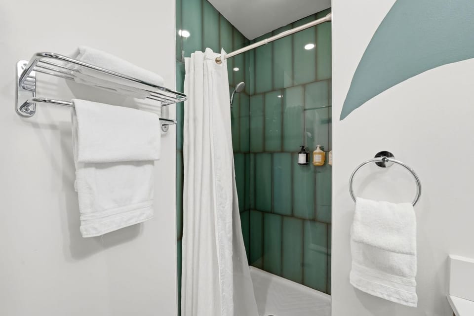 The Plymouth Chicago 3BD Apartment hotel in Chicago