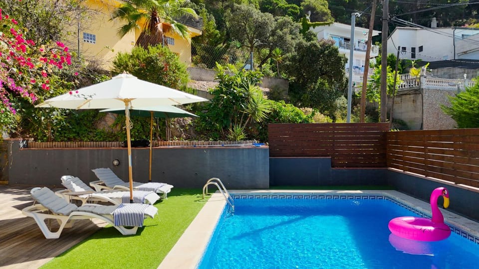 Natural landscape, Garden view, Pool view, Swimming pool, sunbed