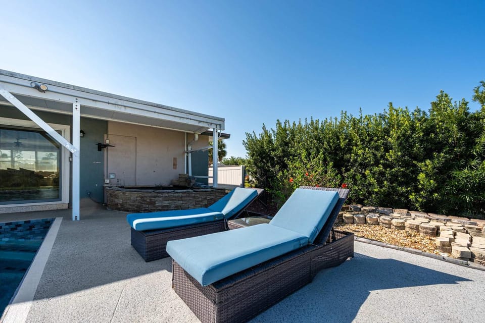 Property building, sunbed