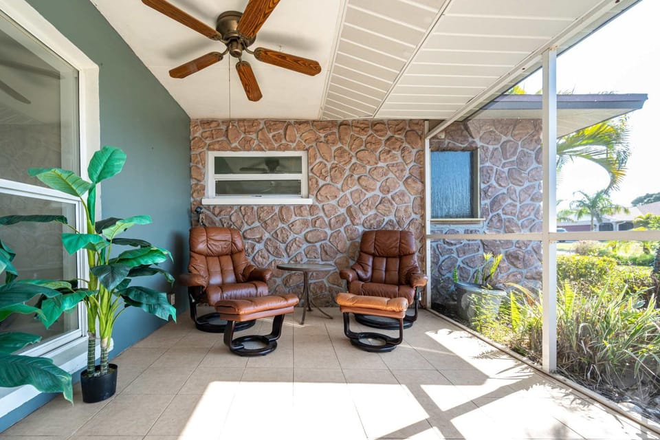 Patio, Seating area