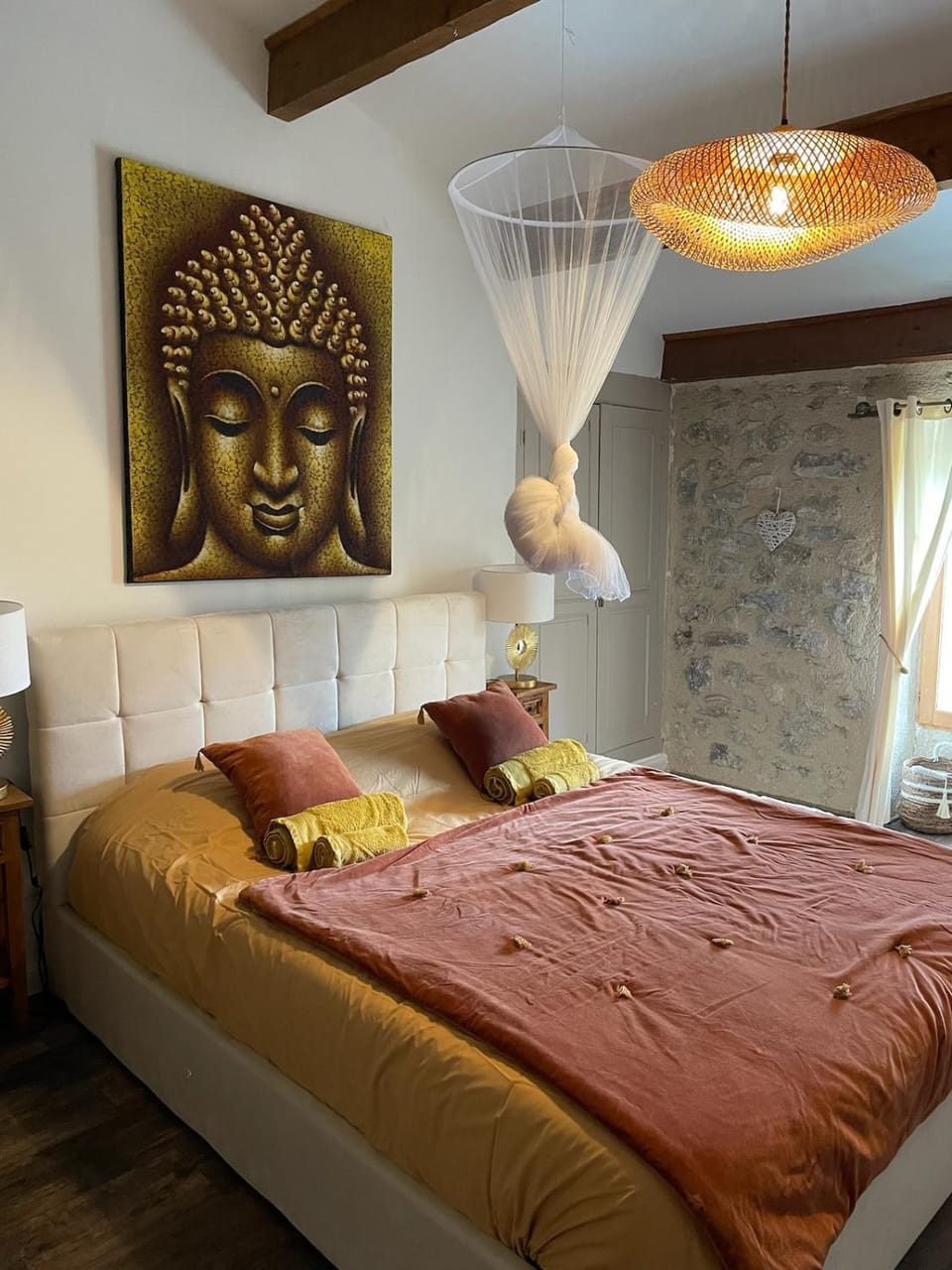 Bed, Photo of the whole room, Bedroom