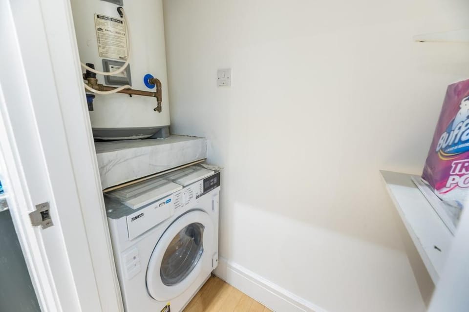 NEW 2BR | HG1 | By Bettys | Opposite Train Station Apartment in Harrogate